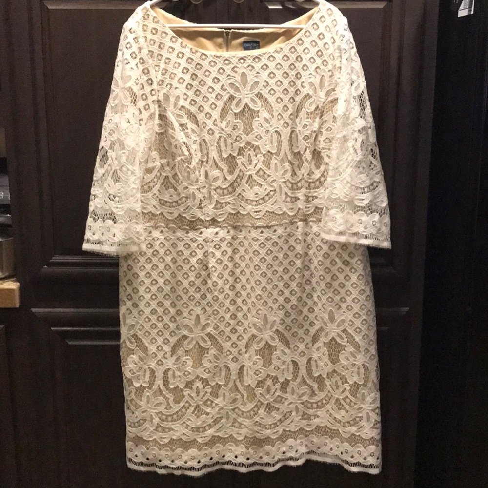 Gabby Skye Lace Dress